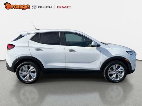 Used 2024 Buick Encore GX Preferred FWD image 2