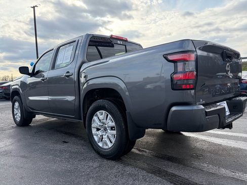 Used 2023 Nissan Frontier SV w/ SV Premium Package image 5
