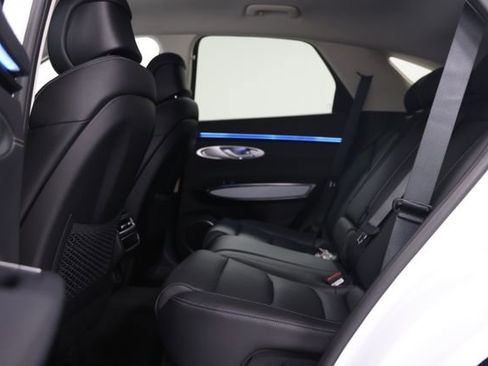 New 2026 Genesis GV70 2.5T AWD/4WD image 32