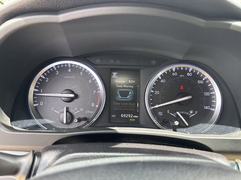 Used 2019 Toyota Highlander XLE AWD/4WD image 38