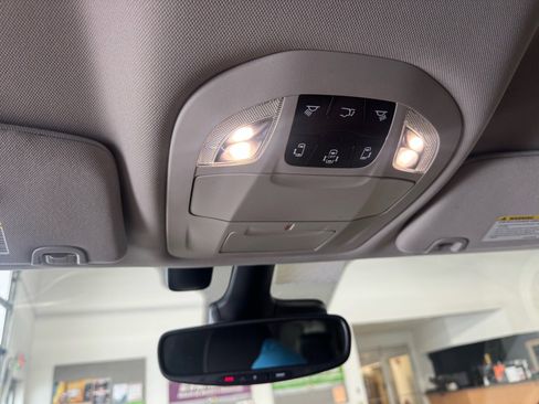 Used 2020 Chrysler Pacifica Touring-L Plus image 24