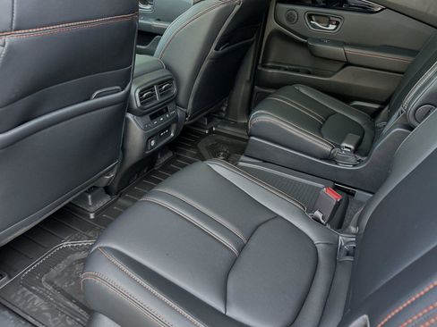 New 2025 Honda Pilot TrailSport image 9