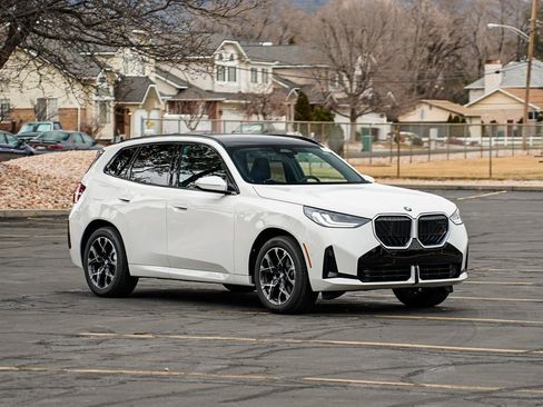 Used 2026 BMW X3 xDrive30 w/ M Sport Package image 3