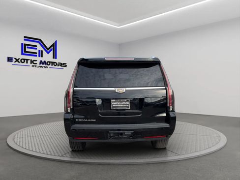 Used 2020 Cadillac Escalade 2WD image 4