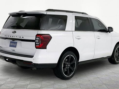 Used 2023 Ford Expedition Limited AWD/4WD image 6