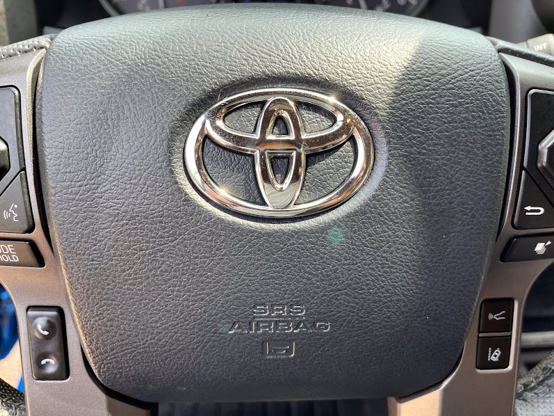 Used 2018 Toyota Tacoma TRD Off-Road AWD/4WD image 15