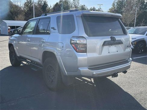 Used 2022 Toyota 4Runner TRD Off-Road Premium image 4