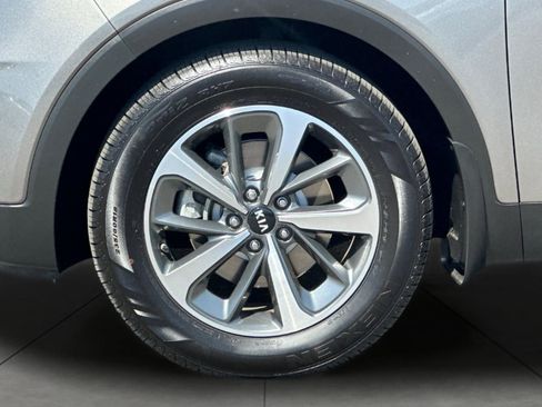 Used 2019 Kia Sorento EX image 32