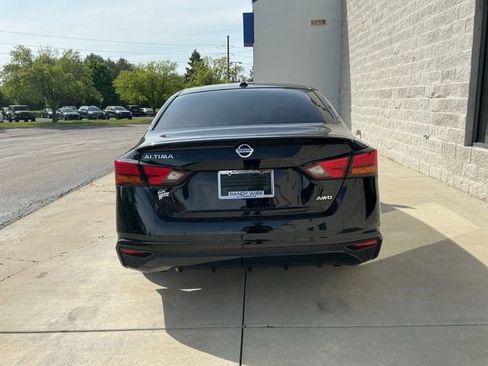 Used 2020 Nissan Altima 2.5 S AWD/4WD image 9