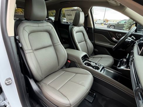 New 2026 Lincoln Corsair Grand Touring image 12