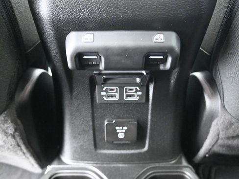 Used 2023 Jeep Gladiator Sport image 36