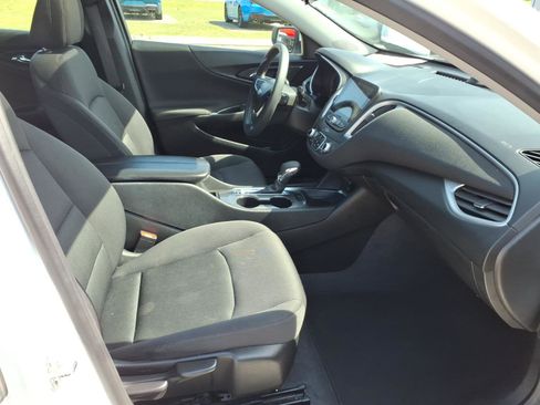 Used 2023 Chevrolet Malibu LT image 8