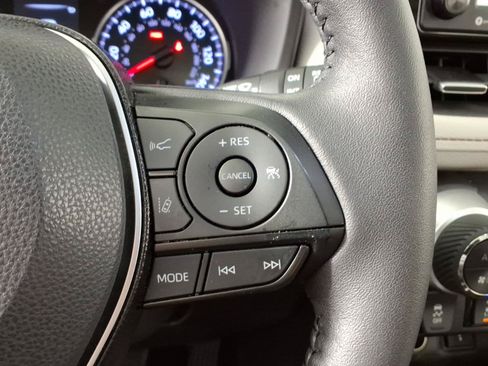 Used 2021 Toyota RAV4 XLE Premium FWD image 22