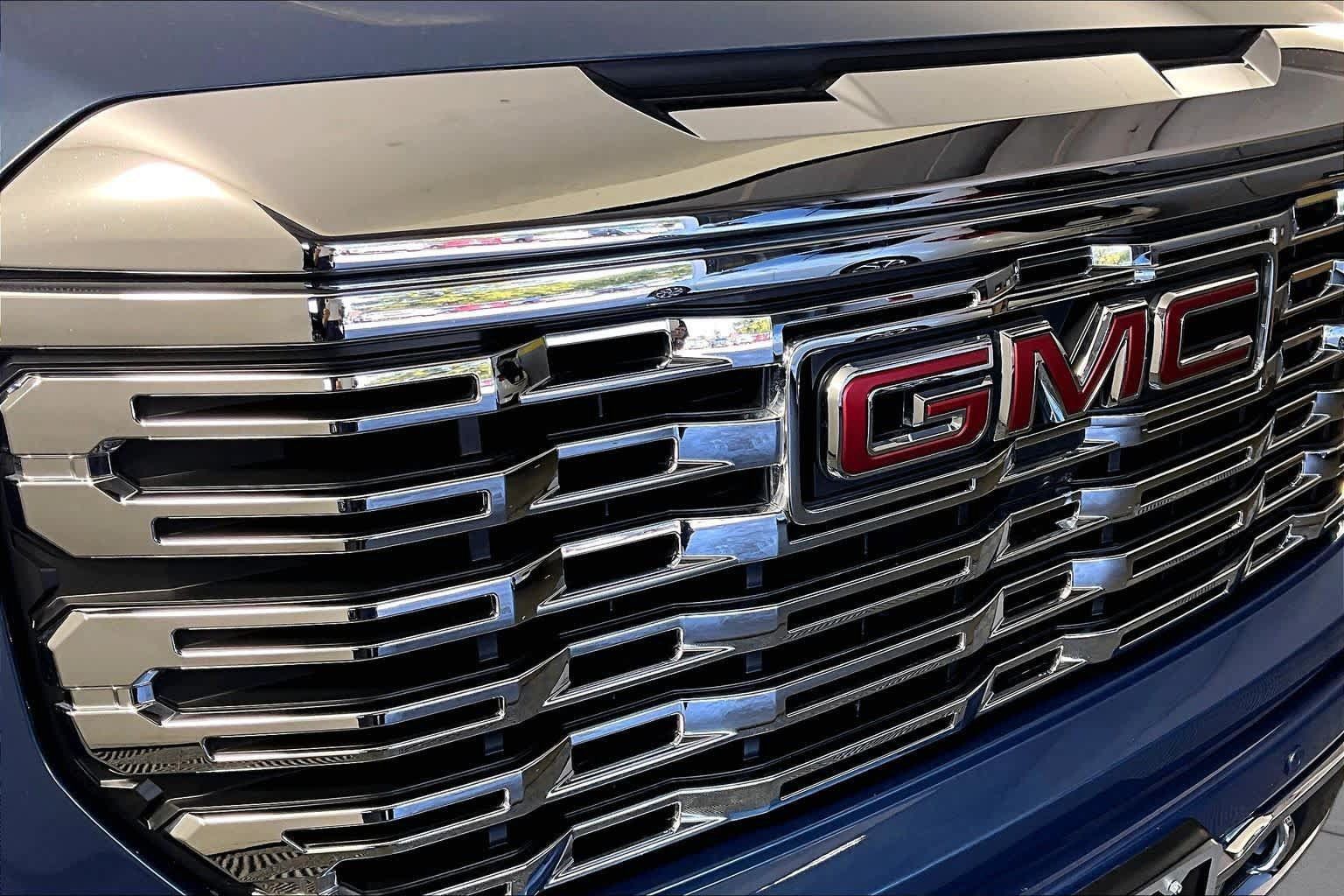 Used 2024 GMC Sierra 1500 Denali w/ Technology Package RWD image 28