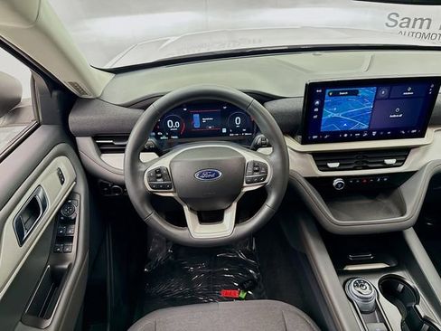 Used 2025 Ford Explorer Active image 22