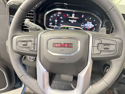 New 2025 GMC Sierra 1500 Elevation image 15