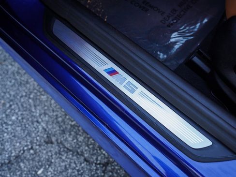 Used 2023 BMW M5 image 37