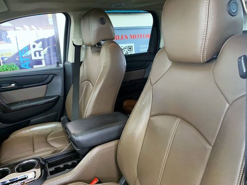 Used 2016 GMC Acadia SLT w/ Open Road Package FWD image 13