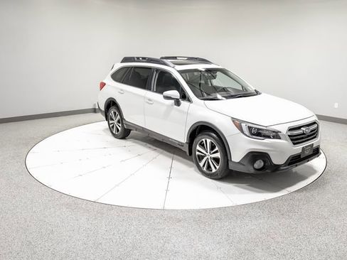 Used 2018 Subaru Outback 3.6R Limited AWD/4WD image 33