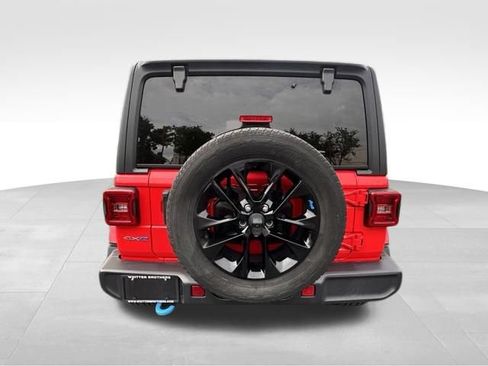 Used 2023 Jeep Wrangler Unlimited Sahara w/ Cold Weather Group AWD/4WD image 7