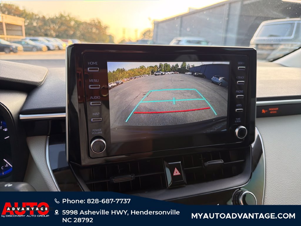 Used 2020 Toyota Corolla LE FWD image 16