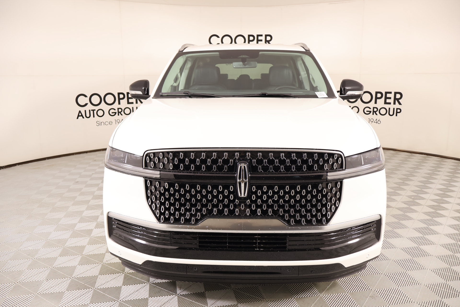New 2026 Lincoln Navigator Premiere AWD/4WD image 9