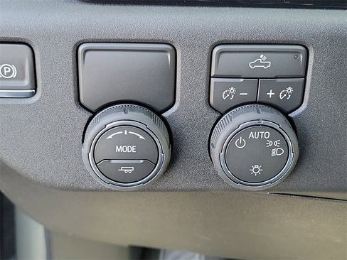 New 2026 Chevrolet Silverado 1500 LT image 15