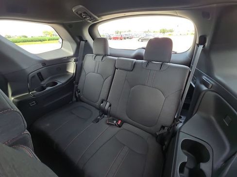 Used 2025 Honda Pilot Sport image 28