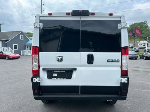 Used 2025 RAM ProMaster 2500 w/ U-Haul Equipment Group FWD image 4