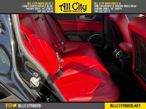 Used 2019 Alfa Romeo Giulia RWD image 27