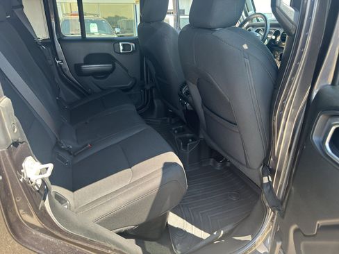 Used 2020 Jeep Gladiator Sport w/ Quick Order Package 24S AWD/4WD image 38