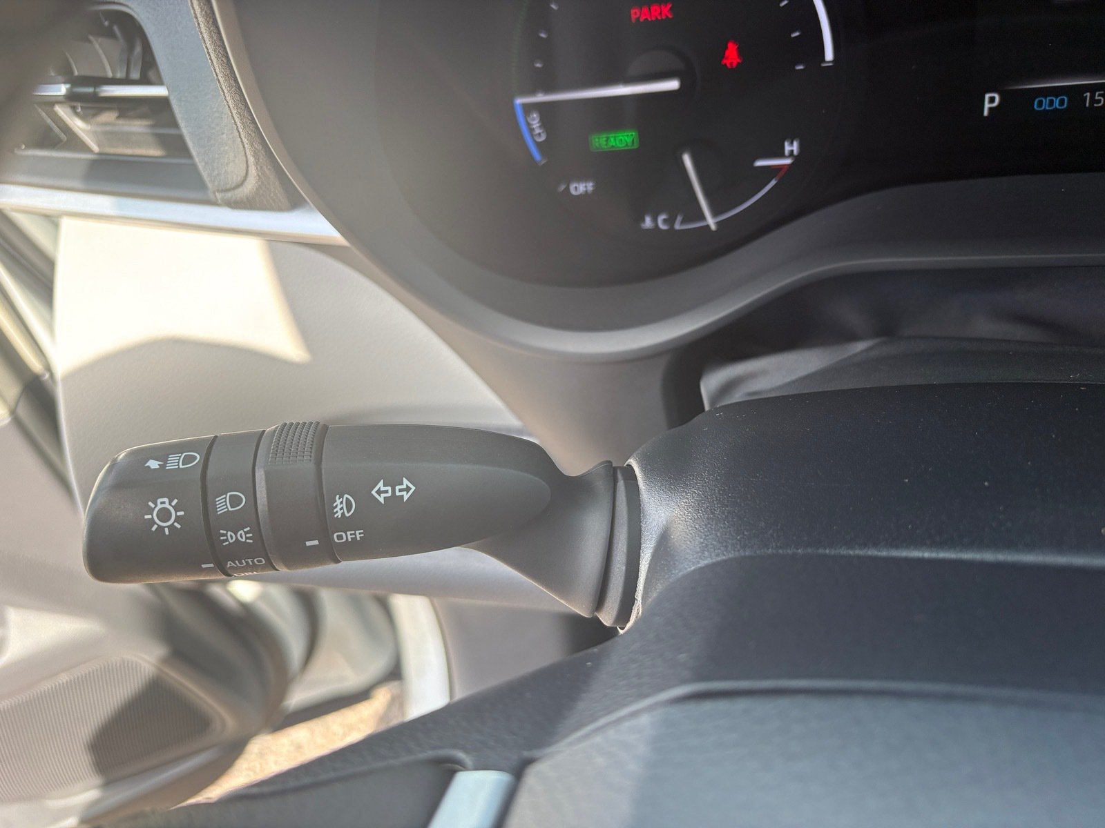 Used 2023 Toyota Sienna XLE FWD image 22
