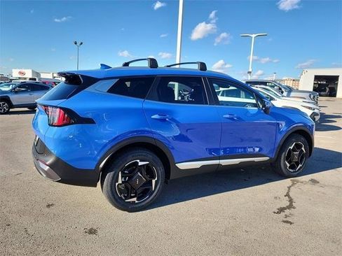 New 2026 Kia Sportage EX image 2