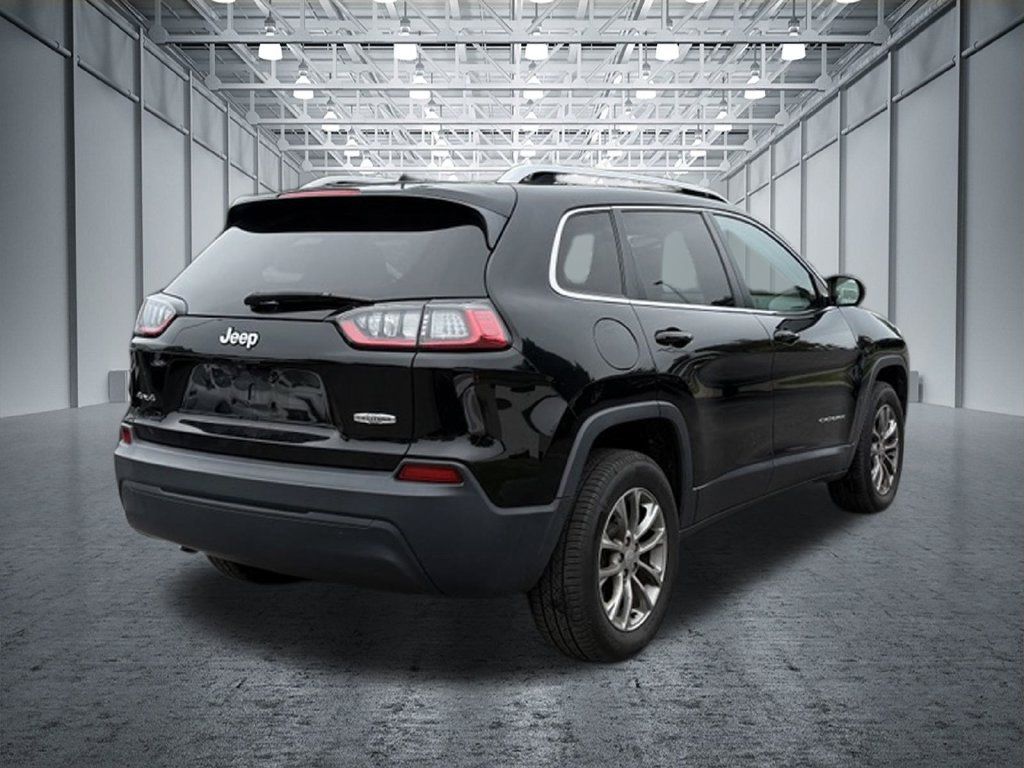 Used 2019 Jeep Cherokee Latitude Plus w/ Cold Weather Group AWD/4WD image 22