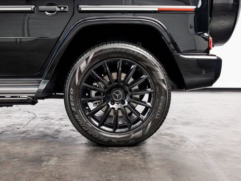 Used 2022 Mercedes-Benz G 550 w/ Exclusive Interior Package image 17