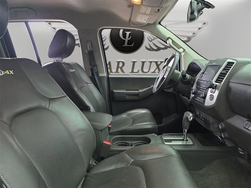 Used 2014 Nissan Xterra PRO-4X w/ Pro-4x Leather Package image 15
