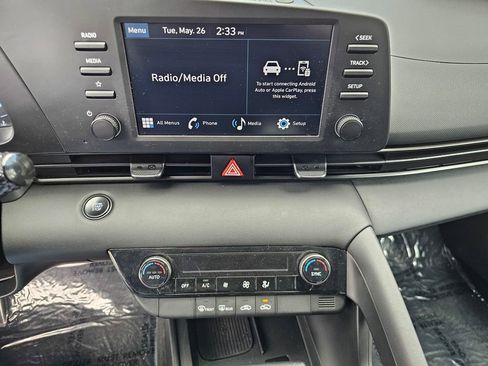Certified 2025 Hyundai Elantra Sport w/ Cargo Package FWD image 25
