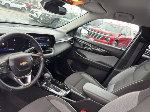 Used 2024 Chevrolet TrailBlazer LT w/ Convenience Package image 26