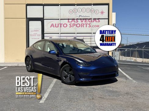 Used 2023 Tesla Model 3 Standard Range RWD image 1
