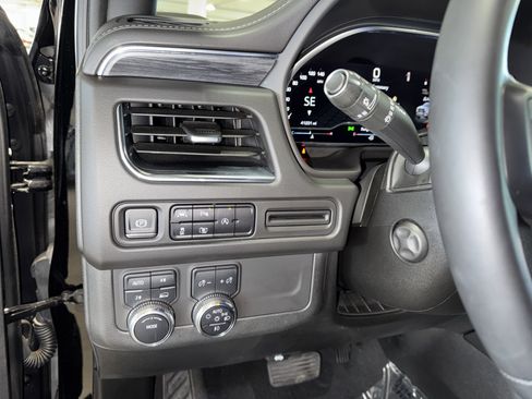 Used 2023 GMC Yukon SLT w/ SLT Premium Package AWD/4WD image 24