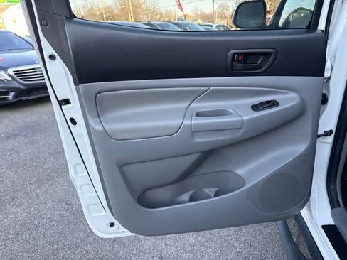 Used 2013 Toyota Tacoma 4x4 Double Cab w/ TRD Off-Road Pkg image 13