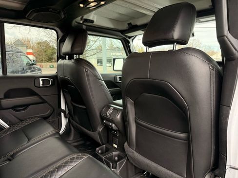 Used 2021 Jeep Gladiator Overland AWD/4WD image 35