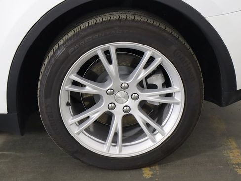 Used 2023 Tesla Model Y Long Range AWD/4WD image 41