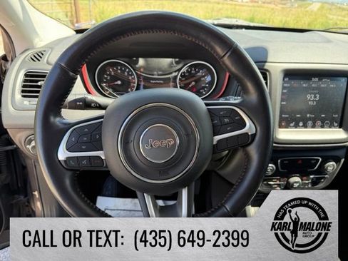 Used 2020 Jeep Compass Trailhawk w/ Cold Weather Group AWD/4WD image 17