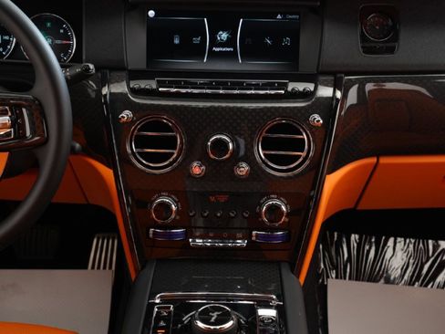 Certified 2023 Rolls-Royce Cullinan Black Badge w/ Driver's Package AWD/4WD image 25