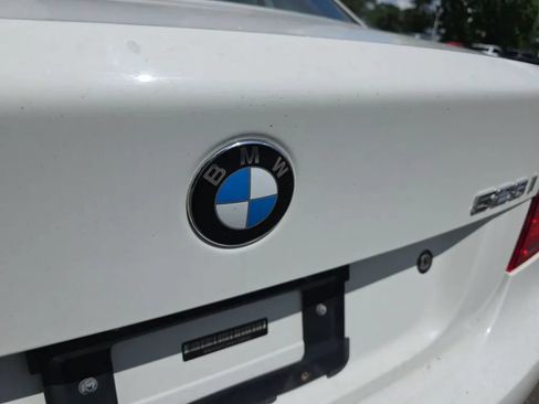 Used 2010 BMW 528i xDrive Sedan AWD/4WD image 10