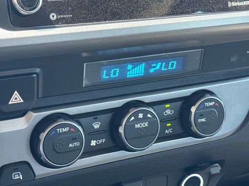 Used 2021 Toyota Tacoma SR5 AWD/4WD image 21
