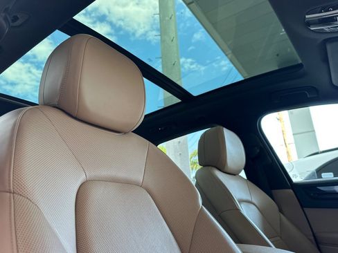 Certified 2023 Porsche Cayenne AWD/4WD image 17