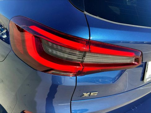 Used 2021 BMW X5 M50i w/ Executive Package image 56