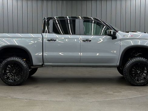 Used 2025 Chevrolet Silverado 1500 ZR2 w/ Technology Package AWD/4WD image 6